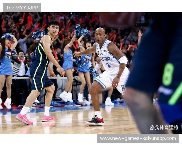 尼克斯内线双塔合力撑住攻防 尼克斯内线双塔合力撑住攻防