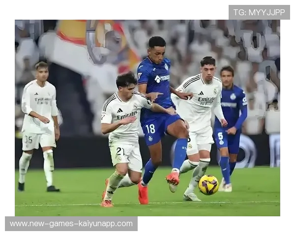 皇家马德里拟把比赛中边路推进与纵深打破作为目标 皇家马德里拟把比赛中边路推进与纵深打破作为目标