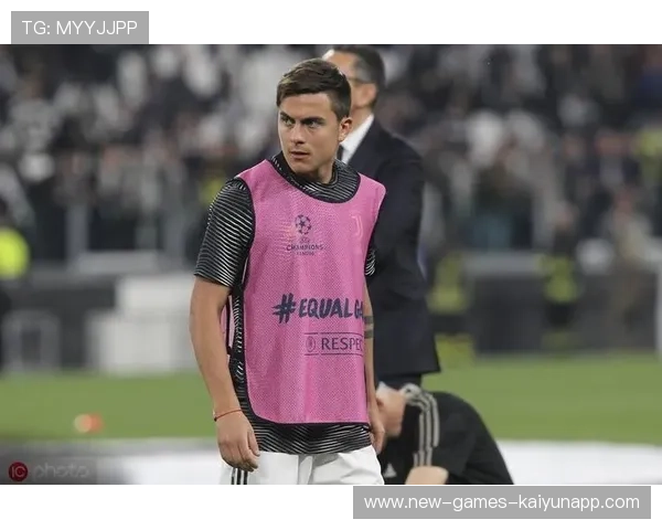 尤文迪巴拉弧顶劲射破网：一场关于梦想、装备与坚持的软文