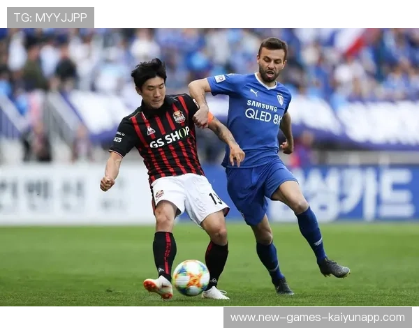 科莫前场联动成型,黑马能否走得更远成为焦点 科莫前场联动成型,黑马能否走得更远成为焦点